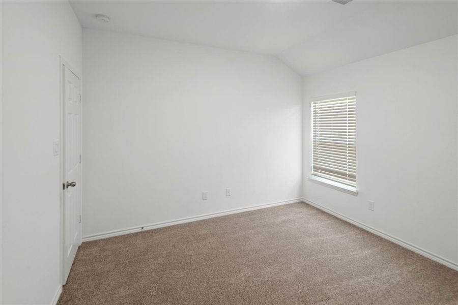Spacious, unfurnished interior of a new home in , Dayton (Image 14).