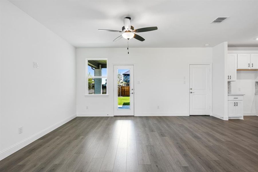 100 North Sky Drive ~ Ready Now 100 North Sky Drive ~ Ready Now