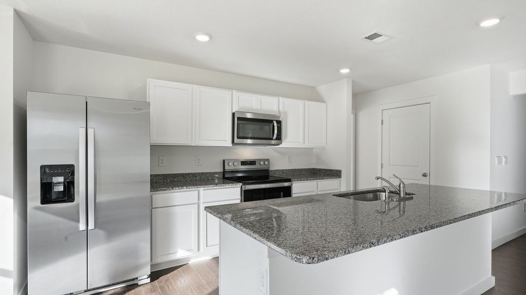 Furnished interior view inside a new home in Emory Creek, Harriman (Image 8).