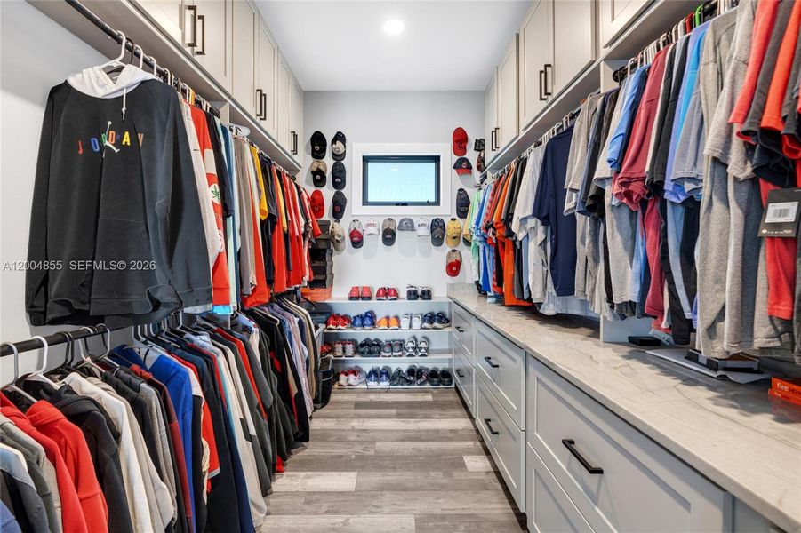 Close-up of interior finishes inside a home in , Cape Coral (Image 21).