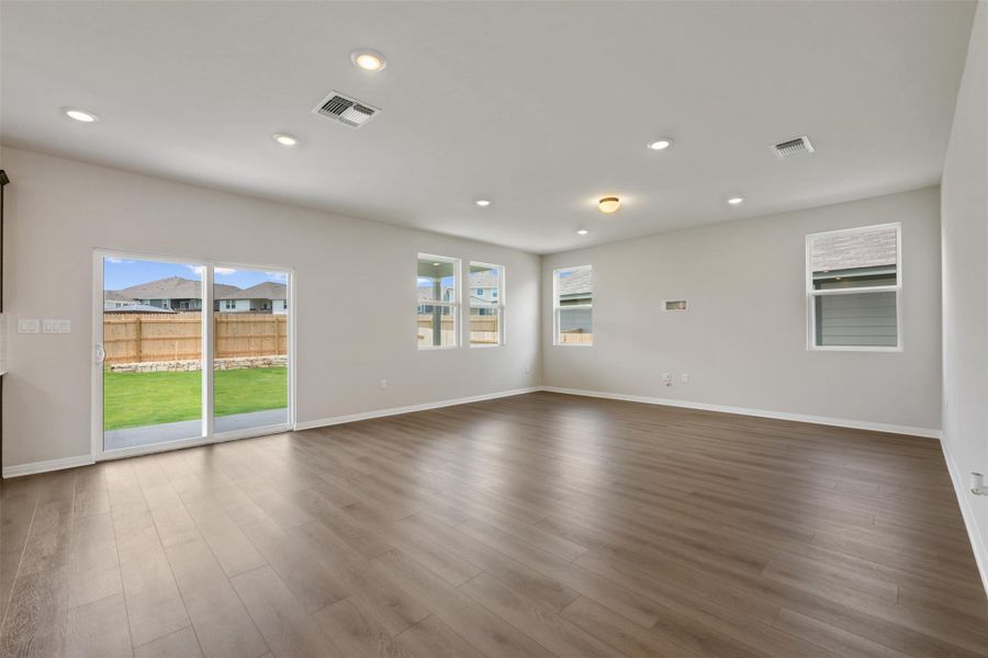 Representative images and renderings are for illustrative purposes. Actual structural options and design finishes of home may vary. Representative images and renderings are for illustrative purposes. Actual structural options and design finishes of home may vary.