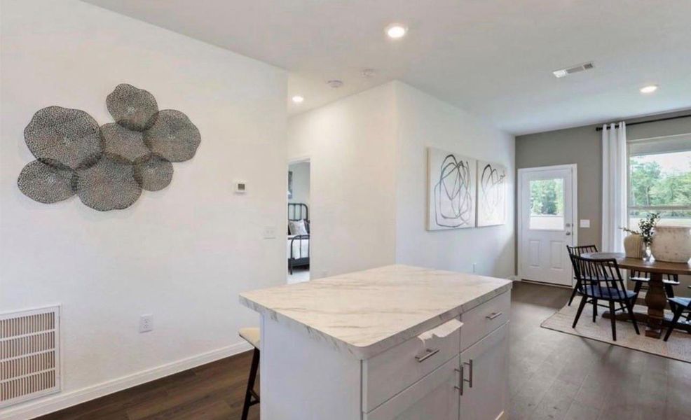 Furnished interior view inside a new home in The Pines At Seven Coves, Conroe (Image 9). Furnished interior view inside a new home in The Pines At Seven Coves, Conroe (Image 9).