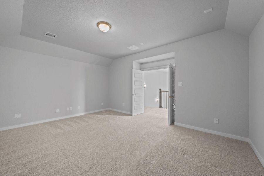 Spacious, unfurnished interior of a new home in Beacon Hill, Waller (Image 16).