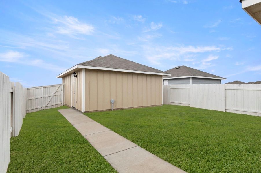 Exterior details and patio area of a home in Casetta Ranch, Kyle (Image 4).