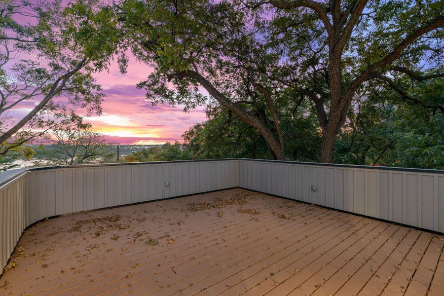 third story balcony with lake views