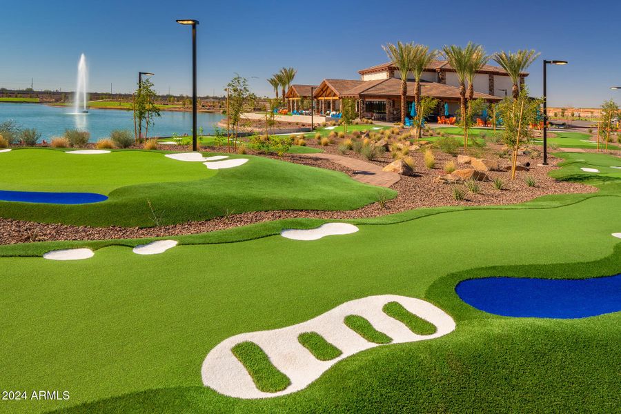 9-Hole Putting Course