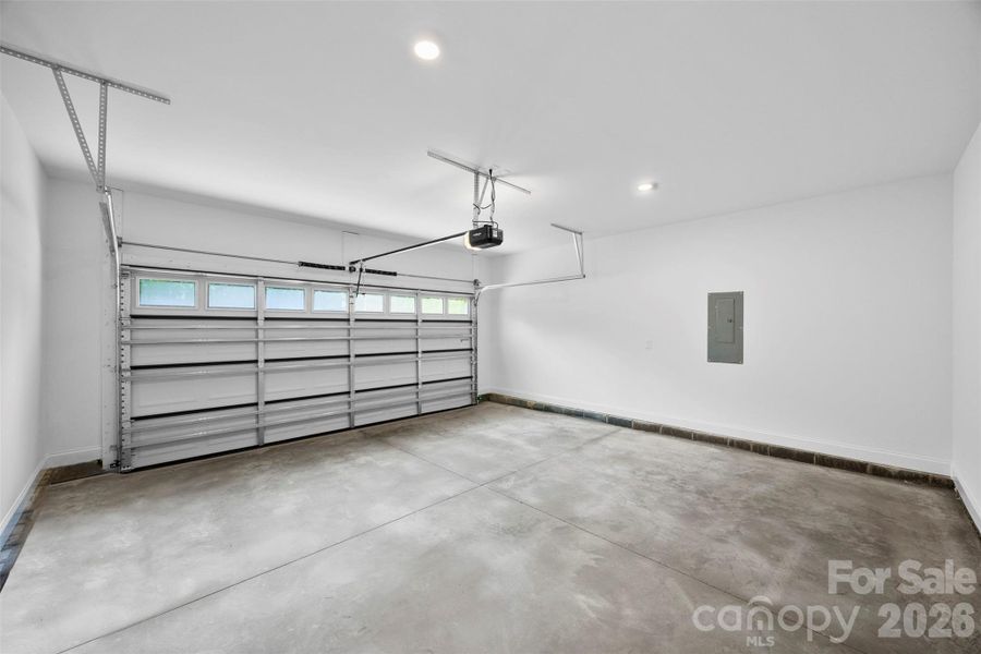 Spacious, unfurnished interior of a new home in , Statesville (Image 23).