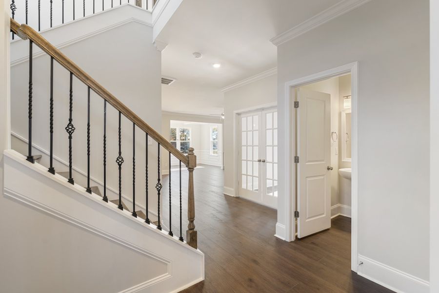 Spacious, unfurnished interior of a new home in Lakeside Saluda, Greenville (Image 15). Spacious, unfurnished interior of a new home in Lakeside Saluda, Greenville (Image 15).