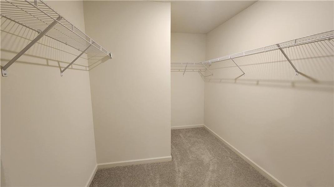 Spacious, unfurnished interior of a new home in Casteel, Bethlehem (Image 6).