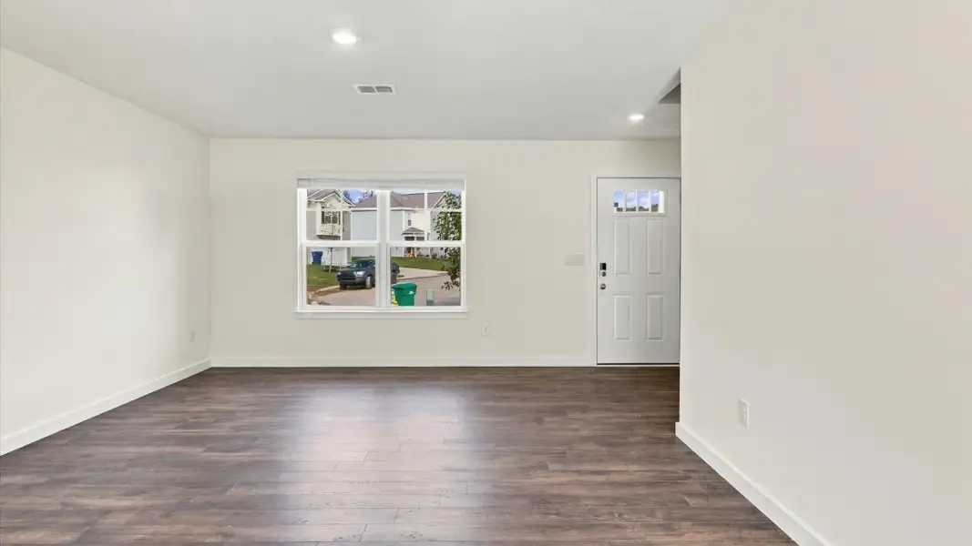 Representative unfurnished interior of a home built from the Glendale by D.R. Horton in Belhaven, Knoxville (Image 17).