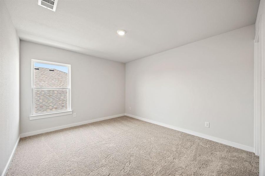 Spacious, unfurnished interior of a new home in Prestige Collection at Overland Grove, Forney (Image 16).