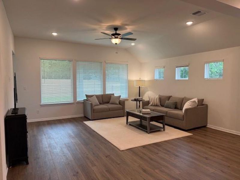 Furnished interior view inside a new home in Grande Estates, Bertram (Image 11).