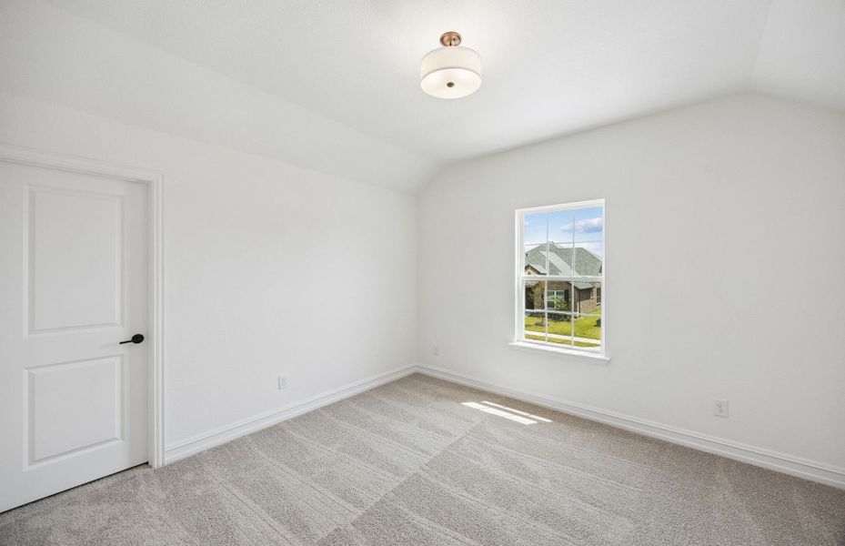 Spacious, unfurnished interior of a new home in Whitewing Trails, Princeton (Image 17).