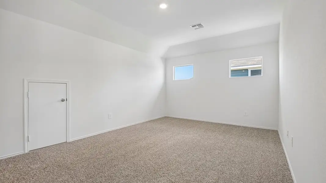 Spacious, unfurnished interior of a new home in Durango, Mustang Ridge (Image 29). Spacious, unfurnished interior of a new home in Durango, Mustang Ridge (Image 29).