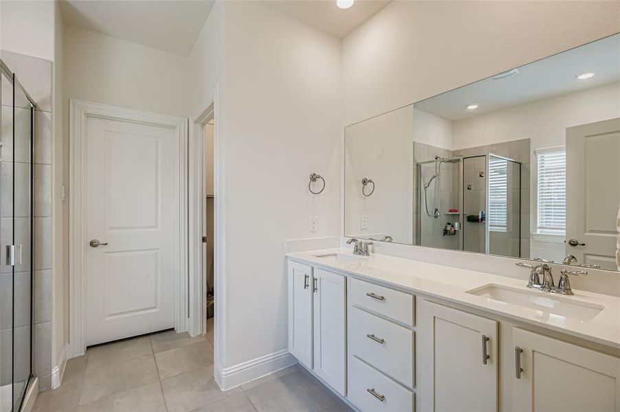 Furnished interior view inside a new home in , Little Elm (Image 20).