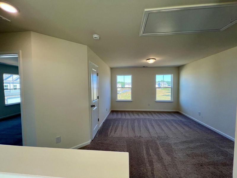Spacious, unfurnished interior of a new home in Bellevue, Greenville (Image 10).