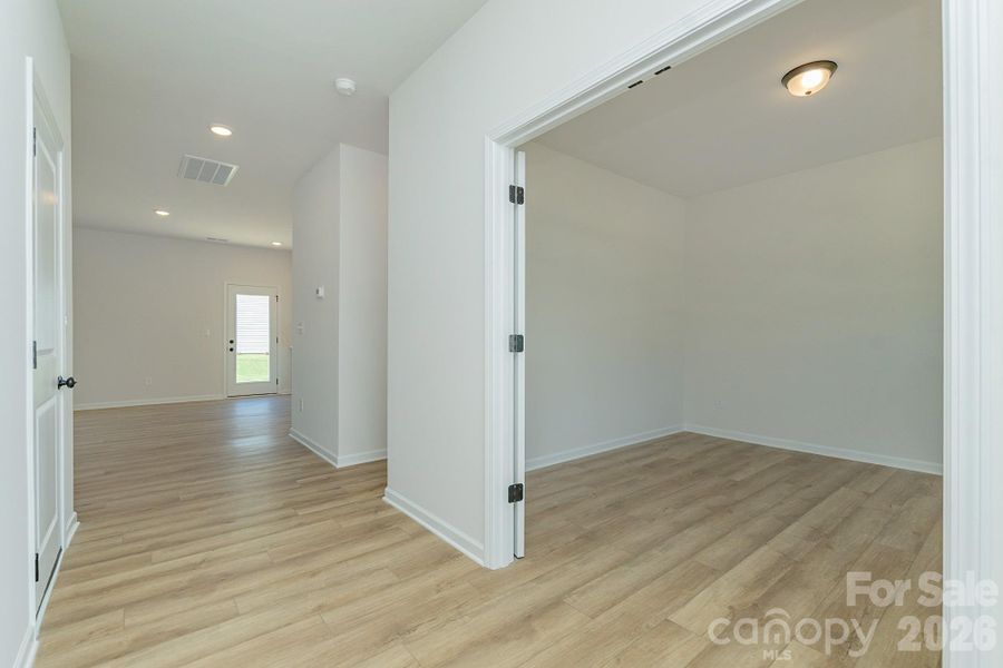 Spacious, unfurnished interior of a new home in Winecoff, Salisbury (Image 14).