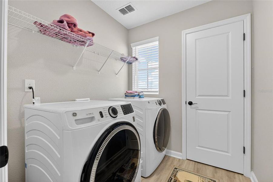Furnished interior view inside a new home in , Apollo Beach (Image 47).