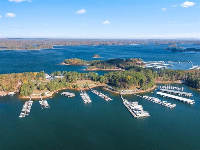 Image 75 of a home in Waypoint.