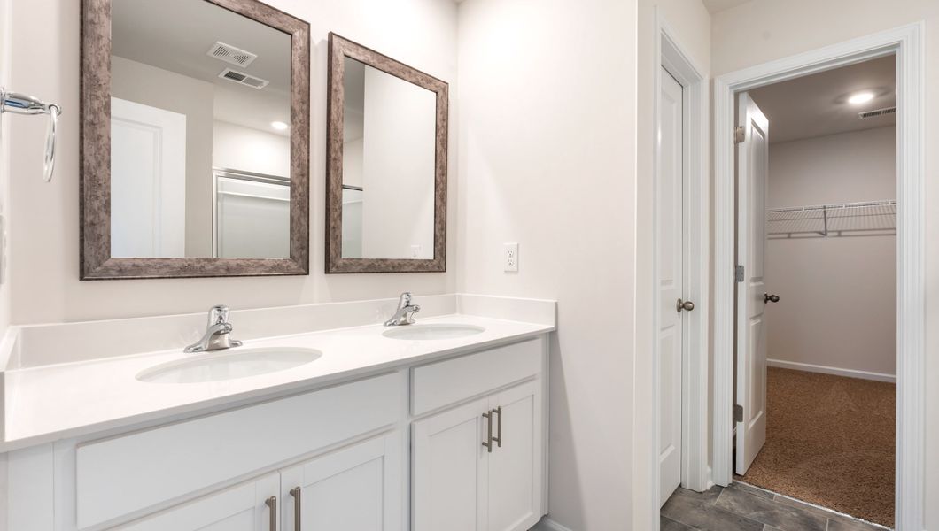 Furnished interior view inside a new home in Hunters Ridge, Woodruff (Image 13).