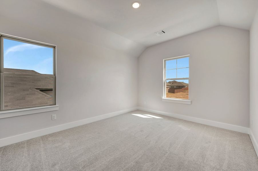 Spacious, unfurnished interior of a new home in The Meadows, Denton (Image 21).