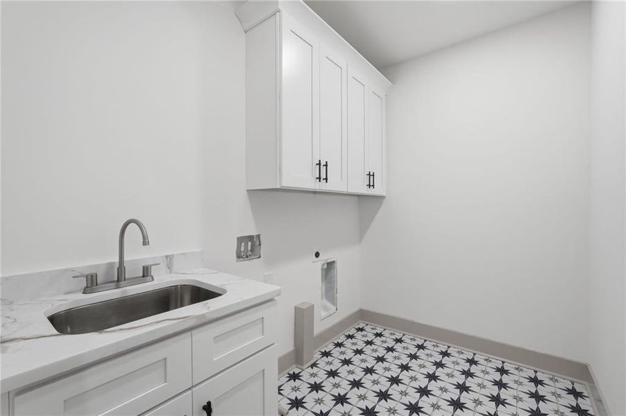 Furnished interior view inside a new home in , Roswell (Image 19).