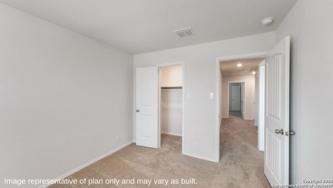 Spacious, unfurnished interior of a new home in Langdon, San Antonio (Image 23).