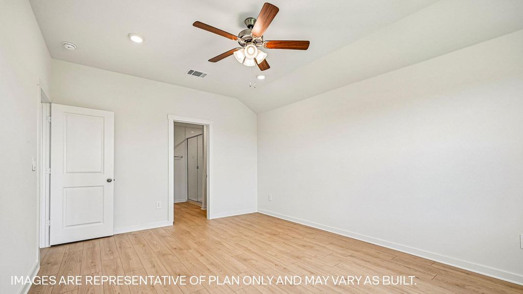 Representative unfurnished interior of a home built from the The Irvine by D.R. Horton in Monarch Ranch, Manor (Image 34).