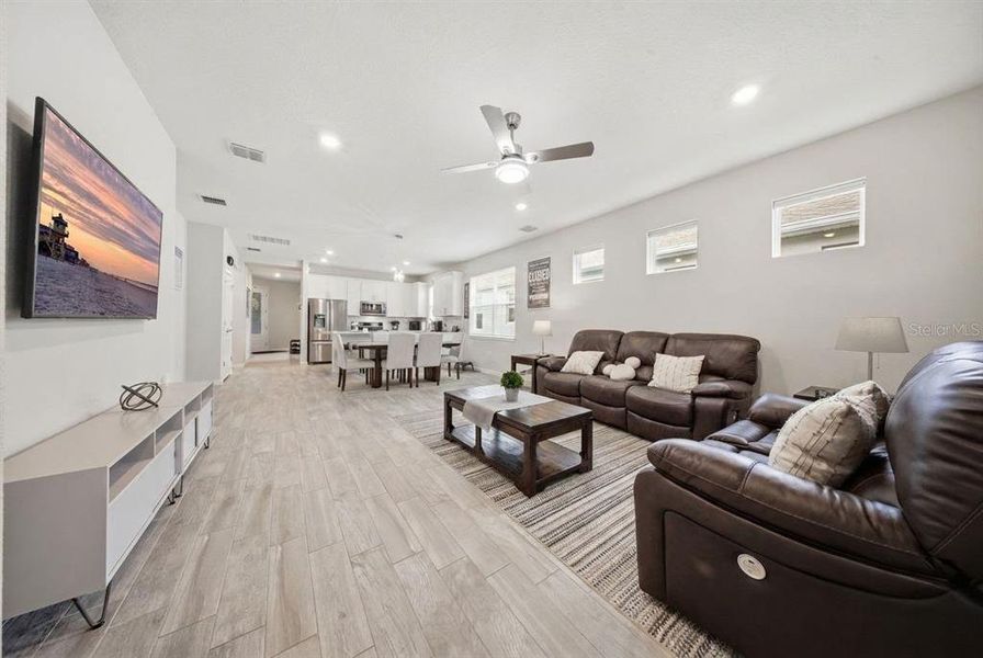 Furnished interior view inside a new home in Del Webb Oasis, Winter Garden (Image 12). Furnished interior view inside a new home in Del Webb Oasis, Winter Garden (Image 12).