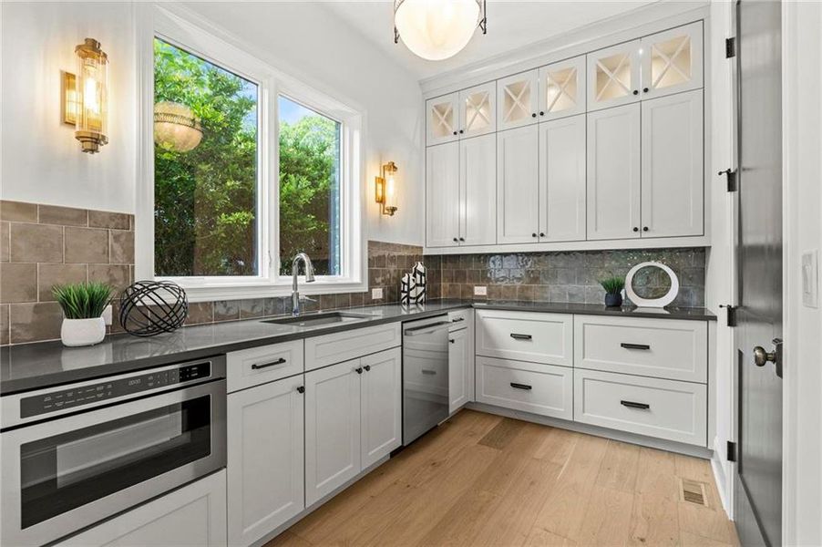 Furnished interior view inside a new home in , Atlanta (Image 10).