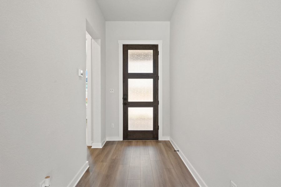 Spacious, unfurnished interior of a new home in Lariat, Liberty Hill (Image 19).