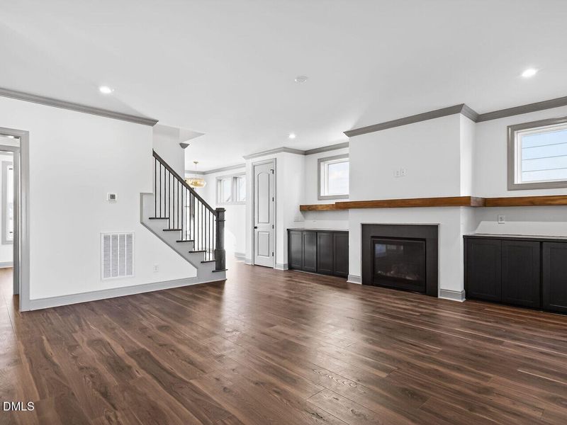 010-1280x960-living-room 010-1280x960-living-room