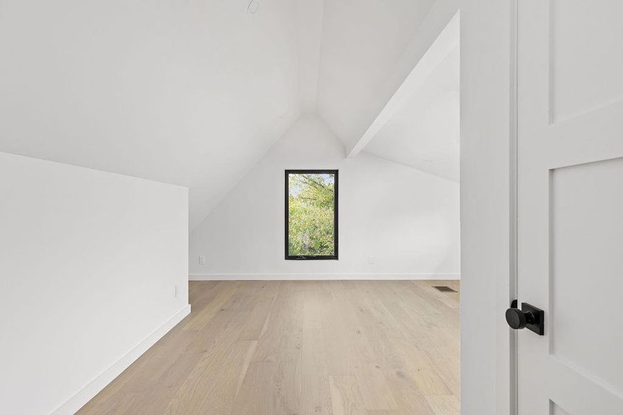 Spacious, unfurnished interior of a new home in , Austin (Image 26).