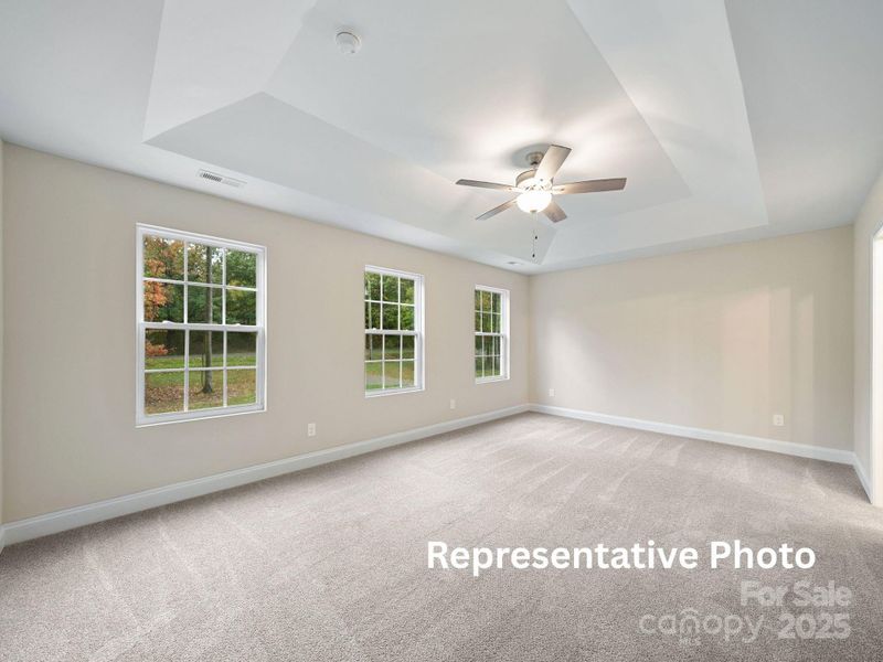 Spacious, unfurnished interior of a new home in , Monroe (Image 5).