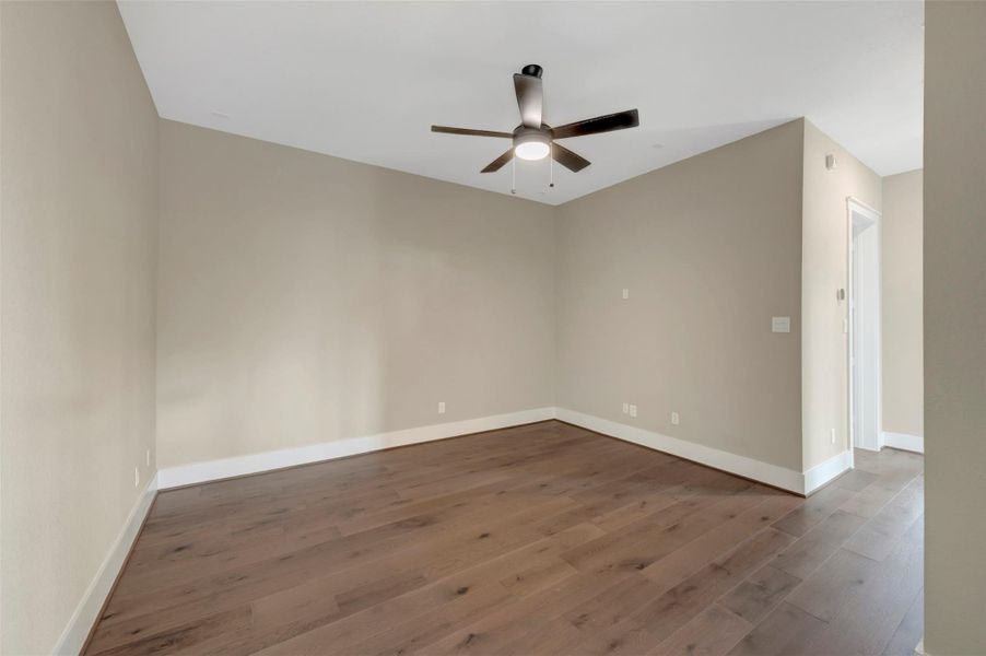 Spacious, unfurnished interior of a new home in Briarley, Montgomery (Image 18).