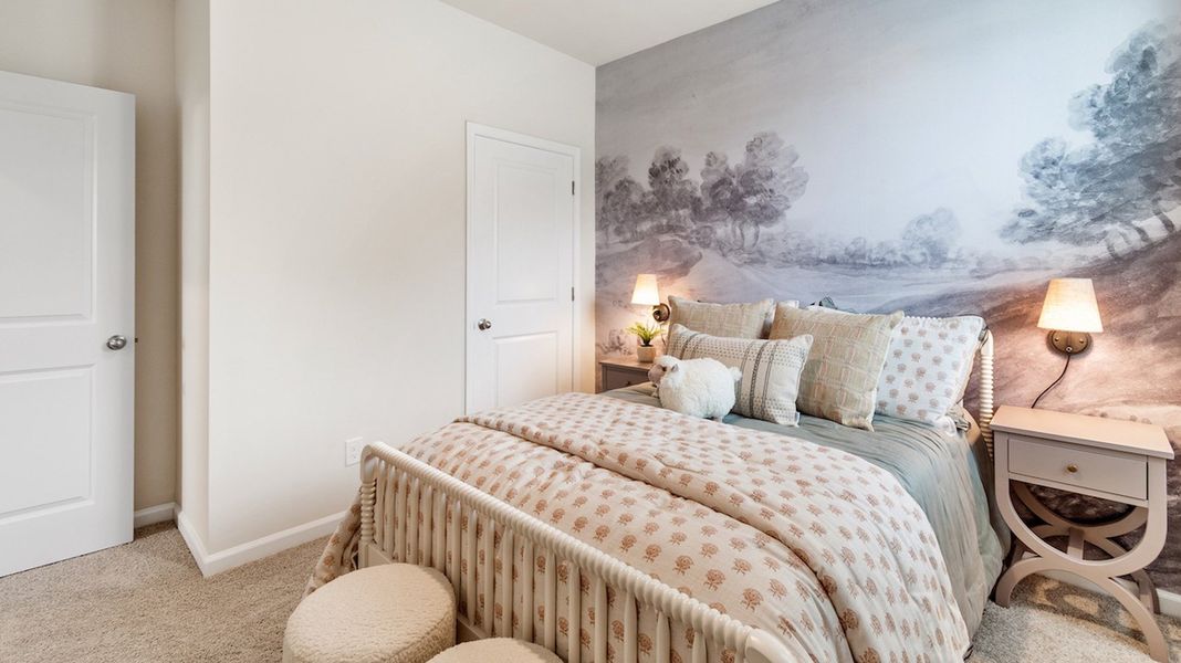 Representative furnished interior of a home built from the KENNER by D.R. Horton in Village Park, Oakland (Image 20).