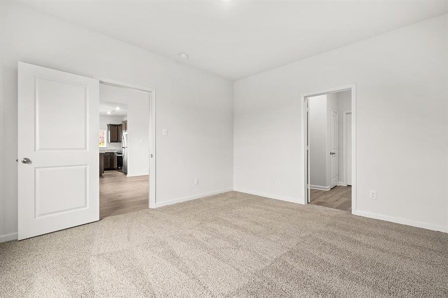 Spacious, unfurnished interior of a new home in Patriot Estates, Venus (Image 14).
