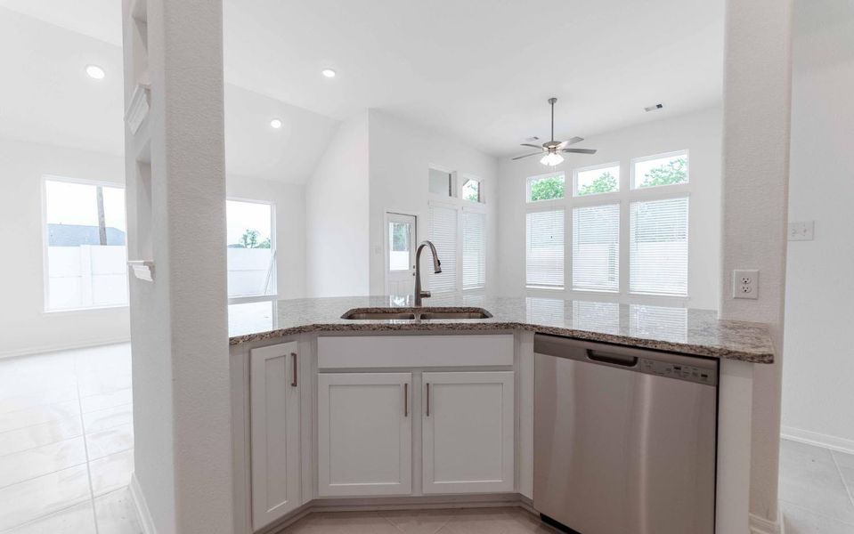 Image 12 of a home in Martha's Vineyard.