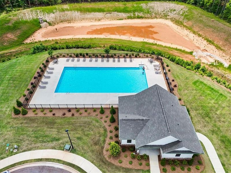Community amenities in Crofton Place Enclave, Snellville (Image 66).