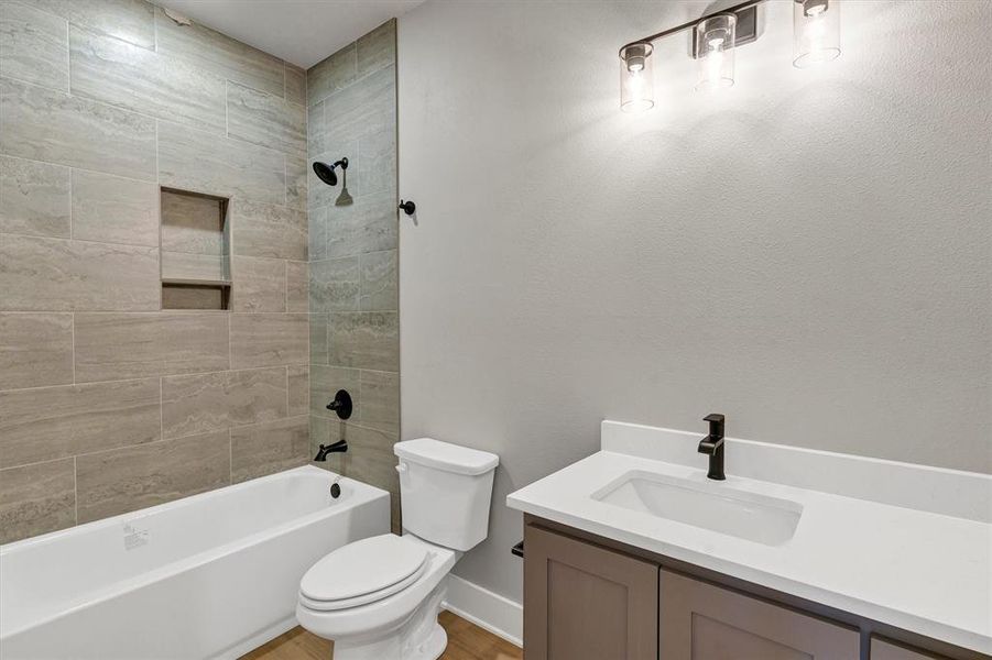 Furnished interior view inside a new home in , Granbury (Image 9).