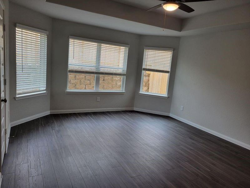 Spacious, unfurnished interior of a new home in River's Edge, Conroe (Image 19). Spacious, unfurnished interior of a new home in River's Edge, Conroe (Image 19).