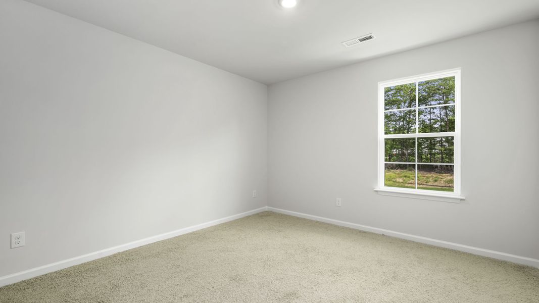 Spacious, unfurnished interior of a new home in Greystone North, Stoneville (Image 18).