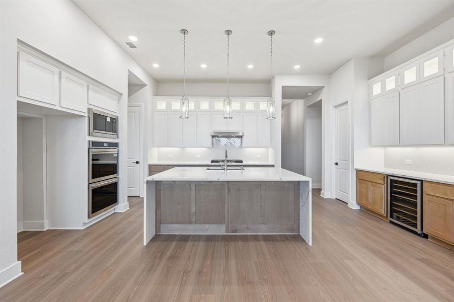 Furnished interior view inside a new home in Ridge Crossing, Waxahachie (Image 6).