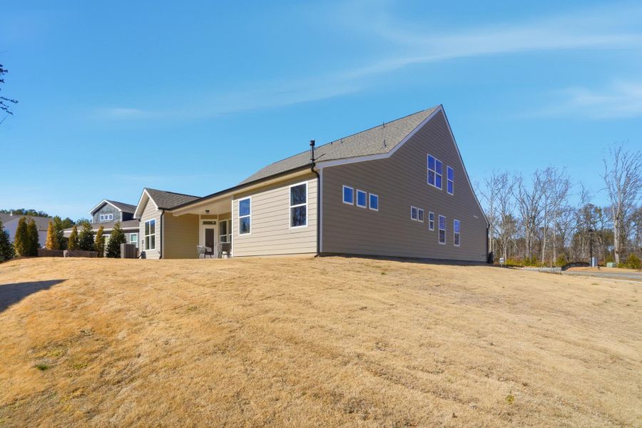 Exterior details and patio area of a home in Rone Creek, Waxhaw (Image 37).