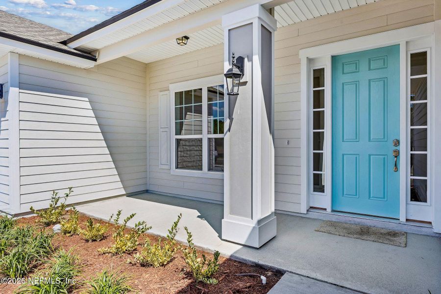 Exterior details and patio area of a home in , Jacksonville (Image 3).