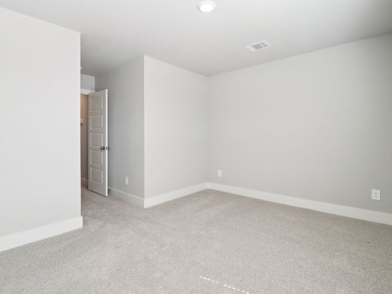 Spacious, unfurnished interior of a new home in Kallison Ranch, San Antonio (Image 28).