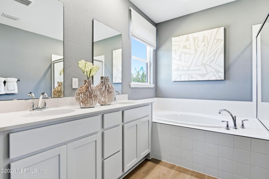 Furnished interior view inside a new home in Aspen Trail, Jacksonville (Image 10).
