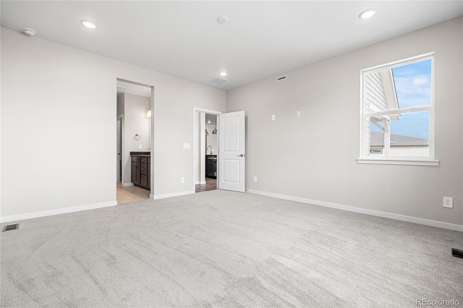 Spacious, unfurnished interior of a new home in Independence, Elizabeth (Image 17). Spacious, unfurnished interior of a new home in Independence, Elizabeth (Image 17).