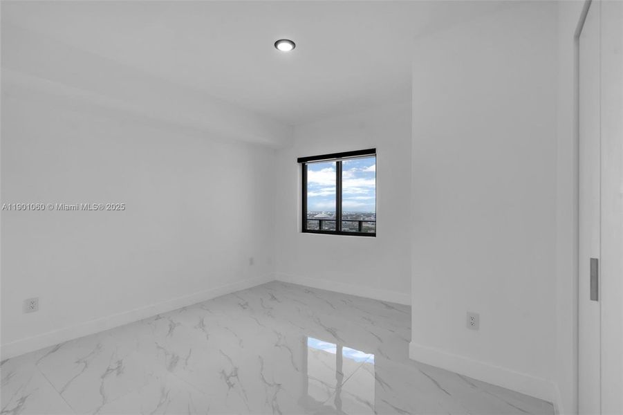 Spacious, unfurnished interior of a new home in Aria Reserve, Miami (Image 34). Spacious, unfurnished interior of a new home in Aria Reserve, Miami (Image 34).