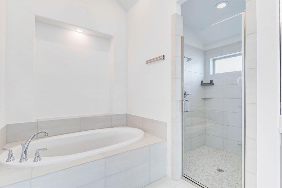 Furnished interior view inside a new home in Cross Creek West 55', Fulshear (Image 30).